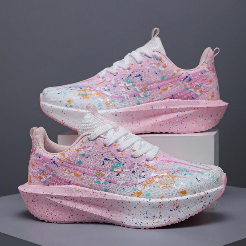 Lichtempfindliche Sneaker mit Spritzmuster
