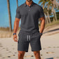 Zweiteiliges Sommer-Set für Herren aus Polohemd und Shorts