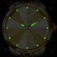 Herrenuhr mit Diamantenbesatz, Kristallglas, Spiegelglanz und goldenem Stahlarmband