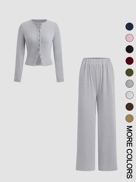 Schmal geschnittenes Langarm-Oberteil mit Knöpfen und weit geschnittene Hose, 2-teiliges Set