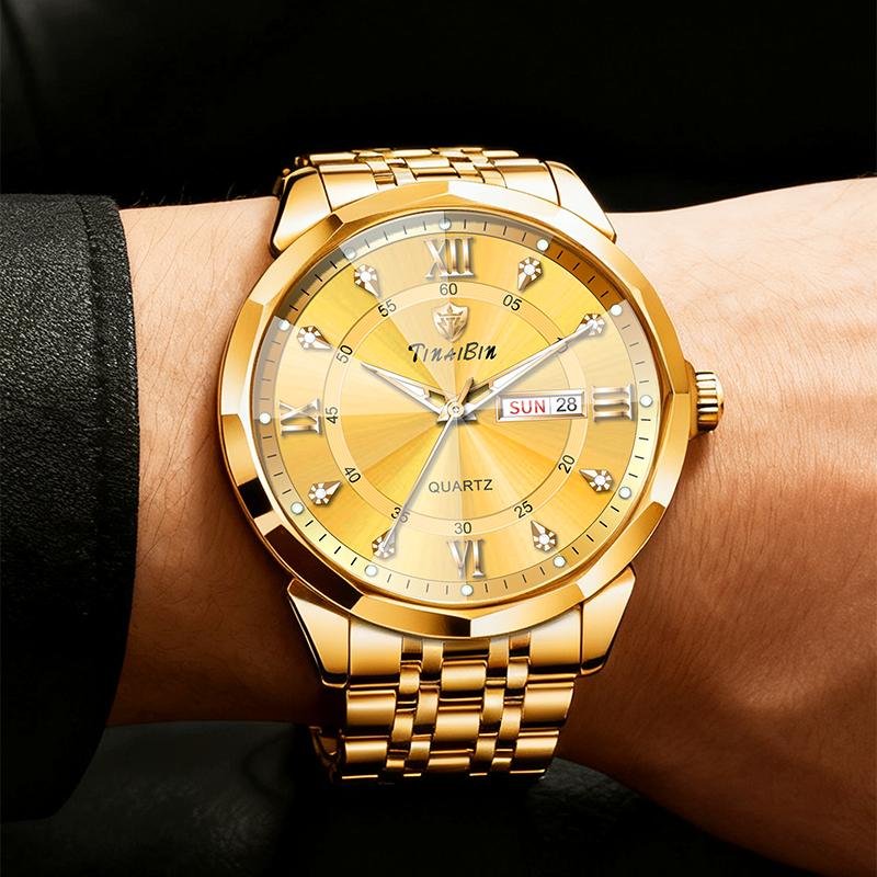 Herrenuhr mit Diamantenbesatz, Kristallglas, Spiegelglanz und goldenem Stahlarmband