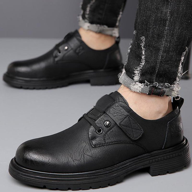 Atmungsfreie Retro -PU -Leder -Softroshese von Männern