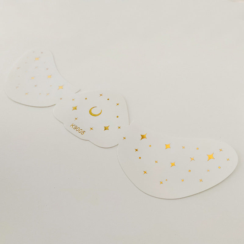 🌸✨ Zeitlich befristet: Kauf 1, bekomme 1 kostenlos 💖 Glitzernde Freckles Gesichtstätowierung Leicht schaffst du charmante Freckles, einen blendenden Look, perfekt für Feste und Feierlichkeiten, und fügst mehr Glamour zu deiner Gesichtsschmückung hinzu!