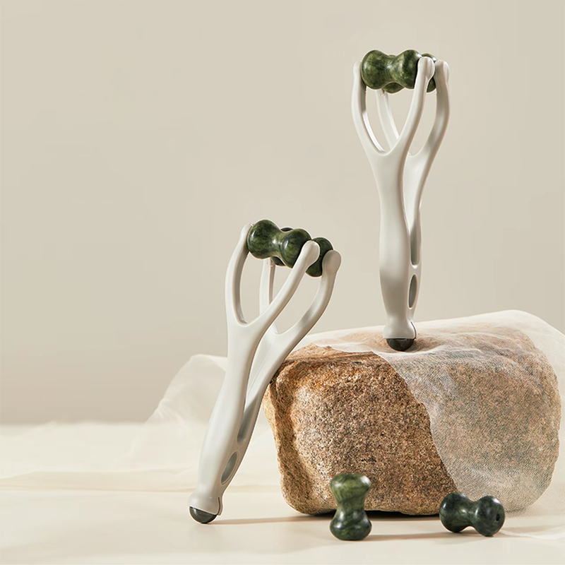 Naturstein-Massageset: Schabbrett, Fingerclip und eiförmiges Massagegerät