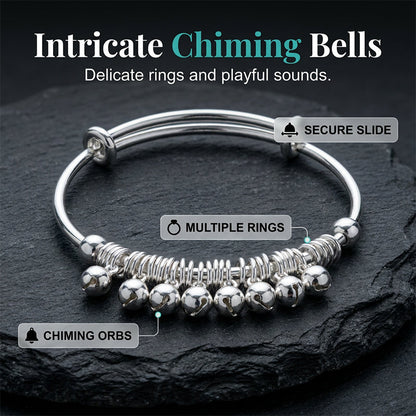 Verstellbares Armband mit silbernem Glöckchen-Anhänger
